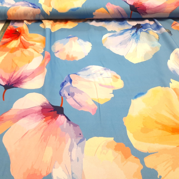 Light&Lush Viskose floralem Muster himmelblau