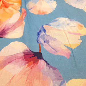 Light&Lush Viskose floralem Muster himmelblau