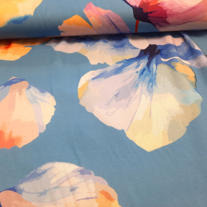 Light&Lush Viskose floralem Muster himmelblau