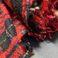 Woll-Bouclé schwarz rot