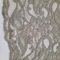 Spitze taupe mit beidseitigem Bogenrand