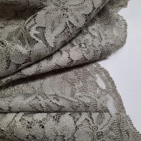 Spitze taupe mit beidseitigem Bogenrand