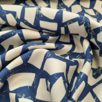 Light&Lush Blau natur mit grafischem Muster